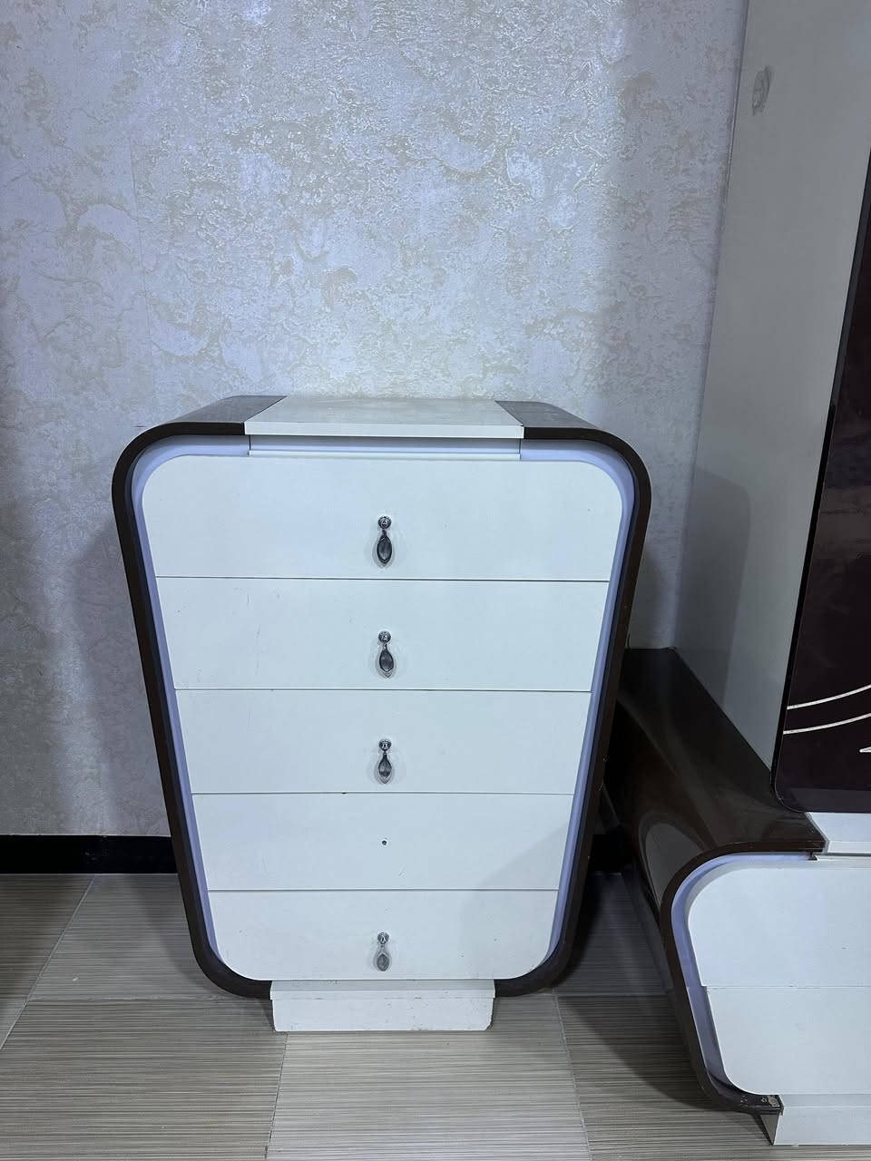 غرفه تركيه درجه اولى استخدام قليل السعر 500 وبيها مجال


**إذا كنت صاحب هذا الإعلان وتريد حذفه لأي سبب، رجاءا أرسل رسالة إلى الدعم الفني**