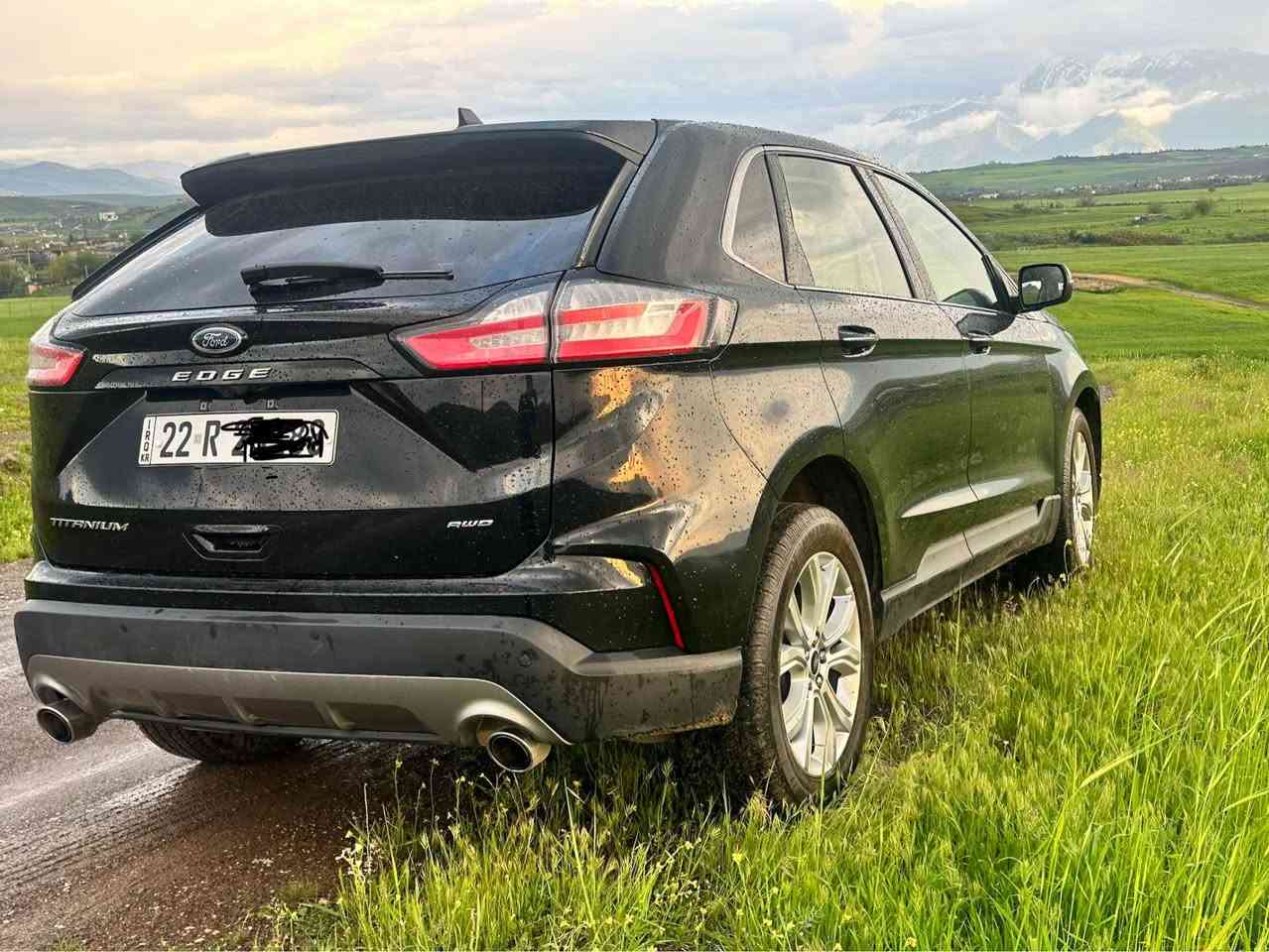 Ford edge 2023 titanium black 
فوولە تە نها پانۆراما نیە 
33مایل رۆشتوە 
بونیتی بویاغە لە گەل دوو سی شوین ساردی 
ئیرباگی سوکان و شانی تەقیوە 
سوکان دانراوە تەوە 

هه ر چوار تایەو پاتری  تازە یە 
رەقە م  هه ولیرە 
داوای 169 وەرەقە ی لیدە کەم 
وەتس ئەپ ڤایبەر تیلگرام 
*********** بشدار, السليمانية
