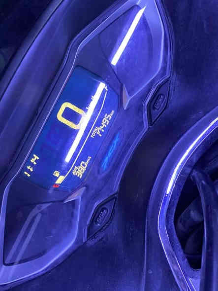 سلام عليكم 
Pcxجيل رابع 

رقم بغداد نكليزي 

مكينه 160

دراجه مكفوله كفاله عامه جيب ألف فيتر وياك وفحص 

تحويل ثاني يوم ترقيم جديد 

السعر 45ورقه وبيه مجال 

العنوان حي اور 

***********
