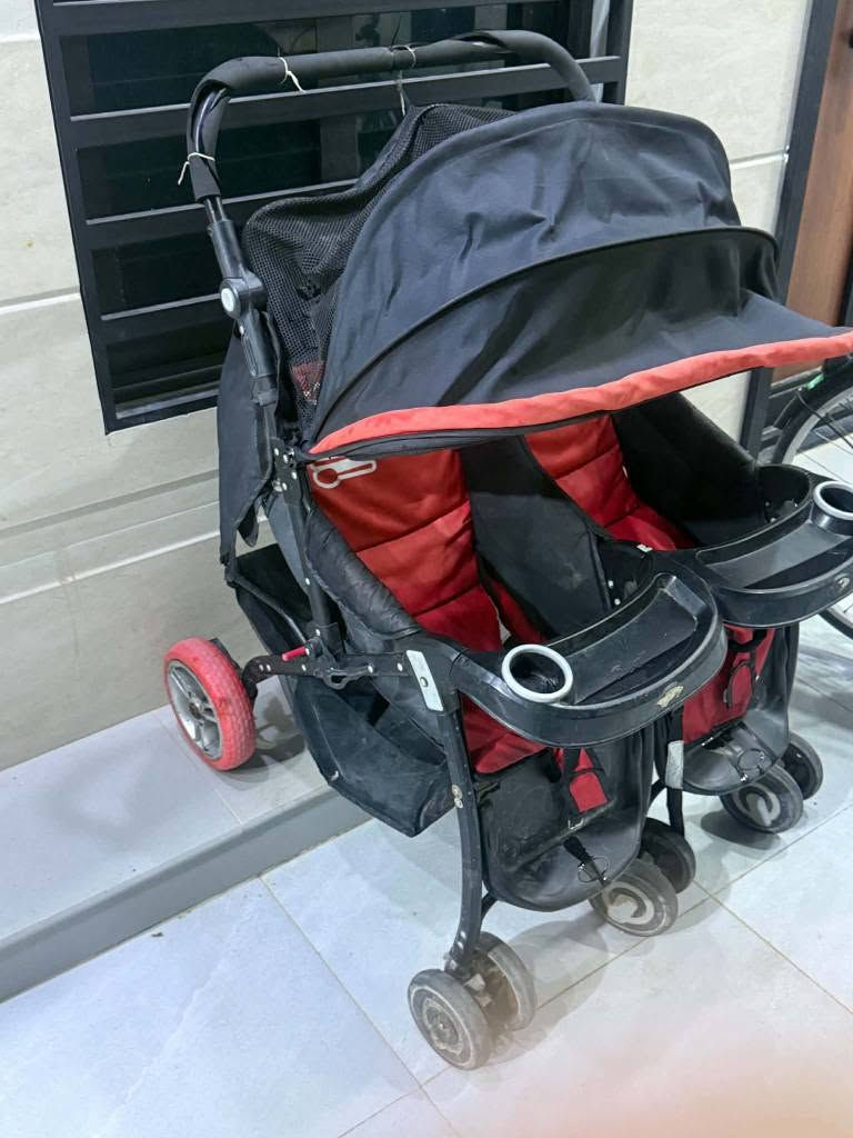 مكلف بل النشر عربانه اطفال توم للبيع بعده جديده ماخذه العام ب٢٠٠ يريده ب٩٠ نهايته قفل مكانه غراف لاتصال *********** الشطره, ذي قار
