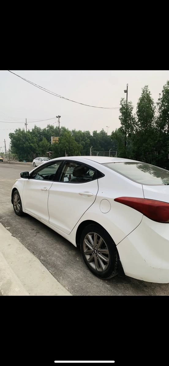 السلام عليكم الانترا 2013خليجي نص موصفات داخل لونين السياره بيه باب صبغ ودوسه مصبوغه فقط محرك 2000دوش كير محرك خير من الله السياره بسمي مكاني بغداد الأمين الثانيه ***********
السعر 110وبيه مجال
