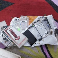 اغرض محل للبيع عدد ٤٠٠ قطعه على ألف إذا شراي بيهن مجال عنواني زعفرانيه...