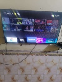 شاشه حجم46 نوعيه أكسفورد الامريكيه الاصليه تدعم نظام الاندرويد وجميع ا...