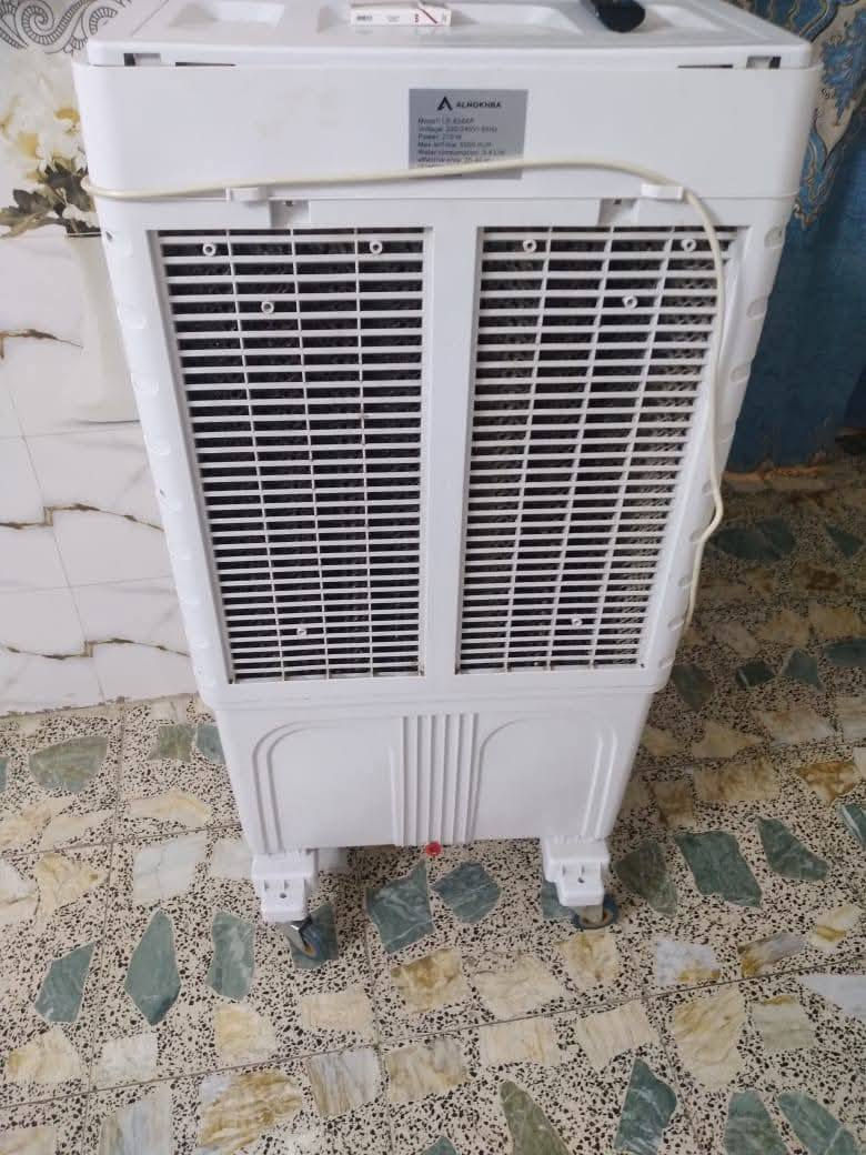 السلام عليكم للبيع غراض بيت
ستعمال قليل 
مبرده جدا نضيفه سعرها 200 الف كلها شغاله ستعمال شهرين 
التهم للبيع نضافته 85 بل 100 
سعره600 هوه أو الطبلات 
تنور السجاد مال شوي أو سياح أو ستعمالات عده مثل كيك جديد سعره 50
مكاني بغداد الكماليه 
***********
متواجد وسأب أو على الرصيد فقط فيس غير متواجد
