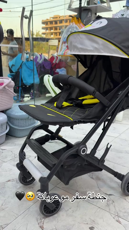 🚼 عربانة أطفال عملية ومريحة 🚼 ✔️ طبكتها سهلة وملمومة ✔️ تنغلق بسرعة وبدون تعب ✔️ مزودة بيد سحب مثل جنطة السفر لسهولة النقل والتنقل ✔️ خفيفة ومناسبة للسفر والطلعات ✔️ توفر الراحة والأمان لطفلك للاستفسار والحجز: 📞 *********** 📞 ***********
