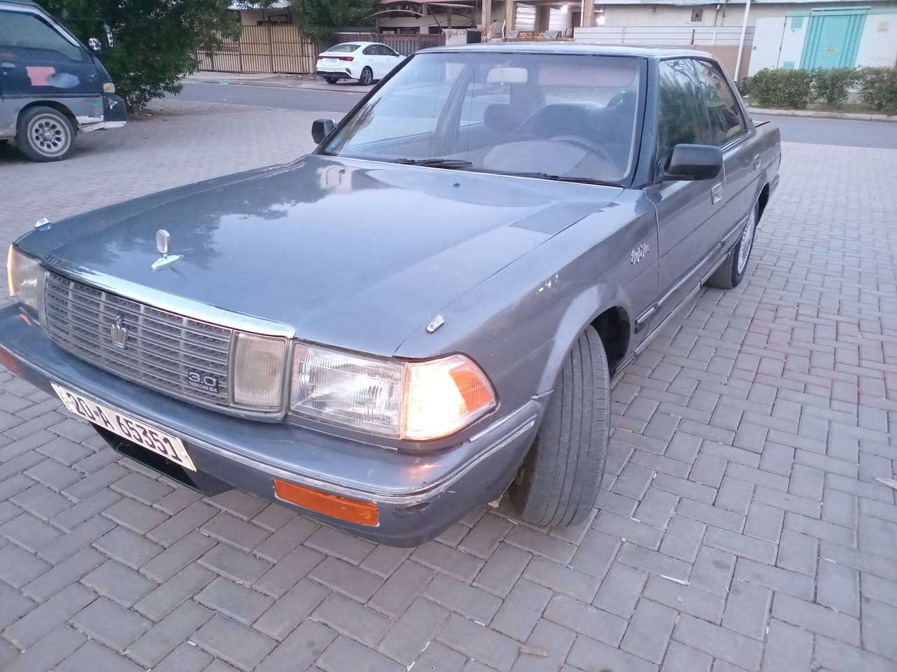 السلام عليكم للبيع تويوتا سوبر هارتوب موديل1991باسمي الرقم الدولي هزه جديده ديالى باي دائره يتحول اني محولها بالطوبجي بغداد مصبوغه عام بدون ضربه قويه طخات وصبغ وجراد اي داخل مابيها شواصي بلاد محورة كير ومحرك 2500 ونجي *********** كير ومحرك مال حاويه جديد تخم تاير صدر جيد كهربائيات جيده شاشه *********** مكان السياره بغداد العامريه السعر 37$ السياره ترايك يحكمها وتحياتي للجميع
