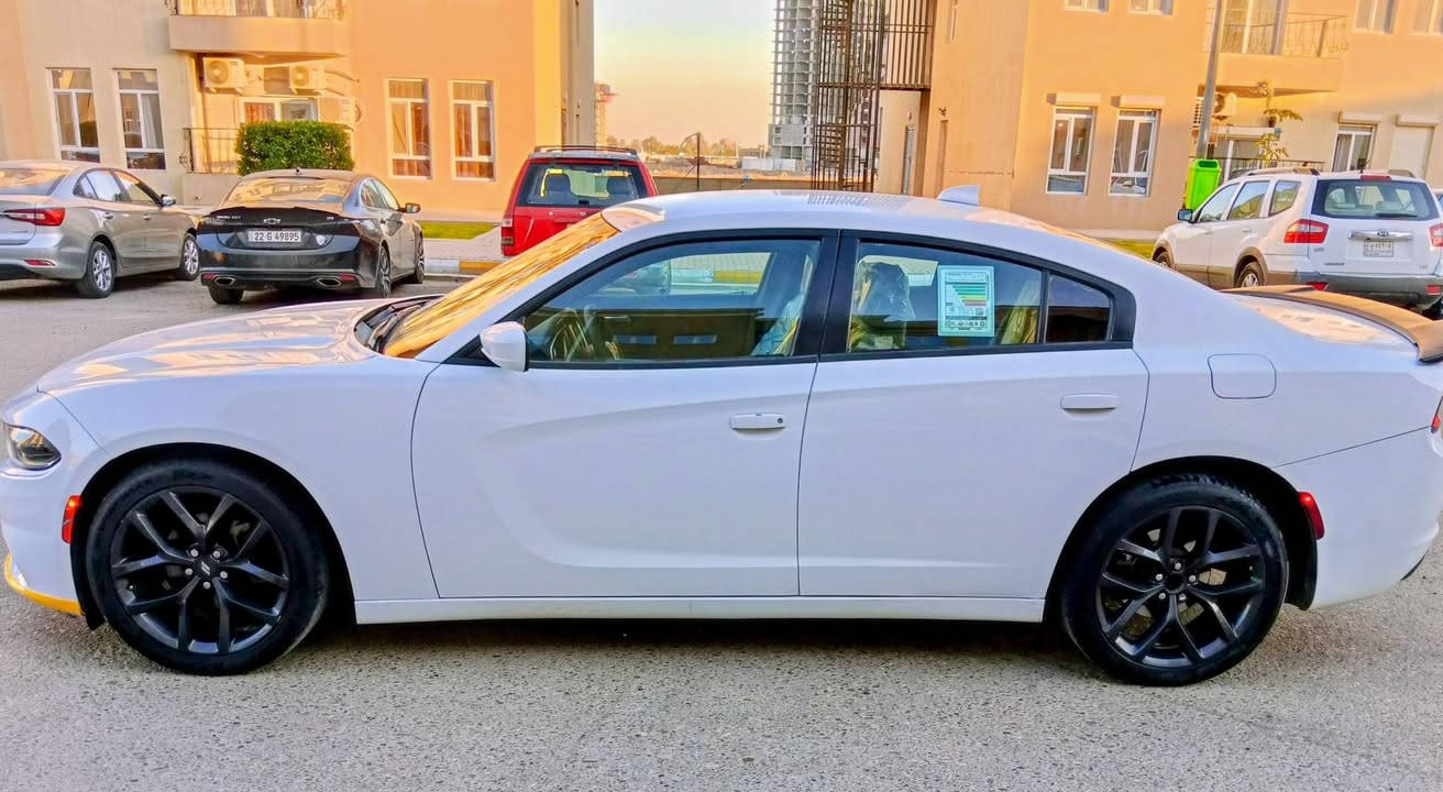 السلام عليكم اخوان للبيع جارجر 2016 أمريكي كلين تايتل كفاله عامه بدون صبغ بدون حادث بدون تبديل السياره جديده جدآ SXT محرك 6سلندر 3600 
كير محرك بلاد صدر امامي خلفي جديد تبريد ثلج بلاد السياره برغي مامفتوح بيها السياره ماشيه 70 الف ميل حقيقي بشرط الفحص مكانها بغداد الكرخ 
*********** وبخدمة الطيبين
