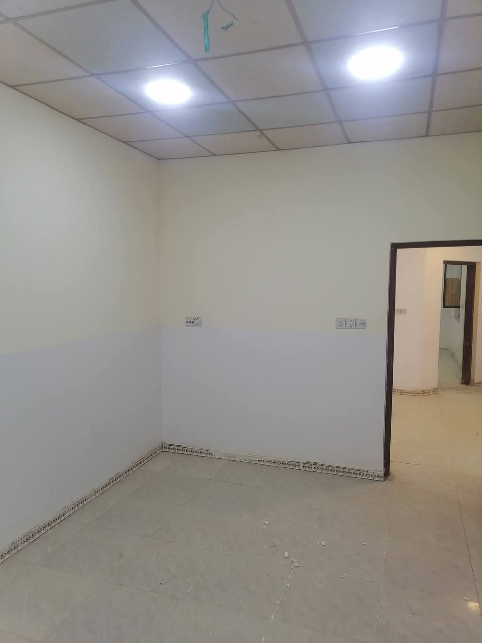 مساء الخير
للأيجار للأيجار للأيجار
مشتمل في حي السكك
قرب جامع ابو بكر الصديق
المساحة ١٢٥
بناء حديث
غرفة نوم
استقبال
صالة.
مطبخ
صحيات
للأستفسار المراسلة على الصفحة
*********** واتس اب فقط
مكتب البصمة للعقار الضباط الثانية مقابل مذخر أدوية الراوي
