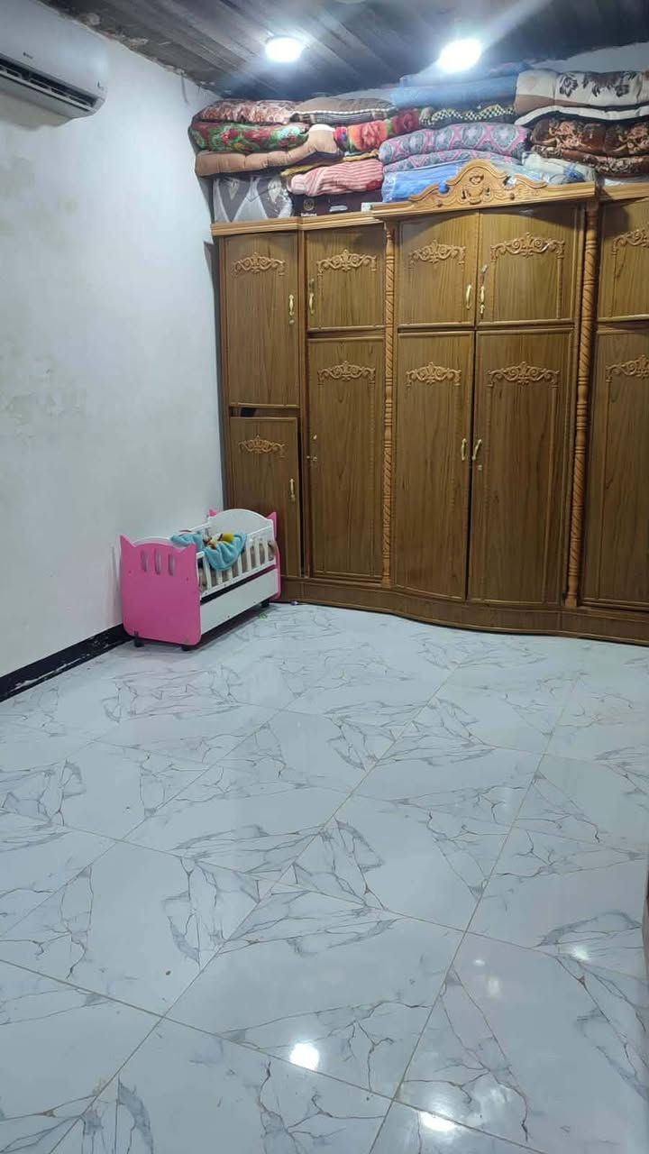 بيت البيع في الكوفه (البراكيه )
قرب معمل السمنت 
مساحه ٣٧٥ 
طابو زراعي 
البناء _ستقبال _صاله _غرف نوم ٢ _حمام داخلي  
_حمام خارجي _مطبخ 
سعر ٧٠
رقم ***********
للاستفسار اتصال او مراجعة مكتب العرداوي للوساطة العقارية حي الميلاد حولي شارع 30 الثاني

او مراسلة الصفحة او الاتصال على الرقم
*********** -***********
