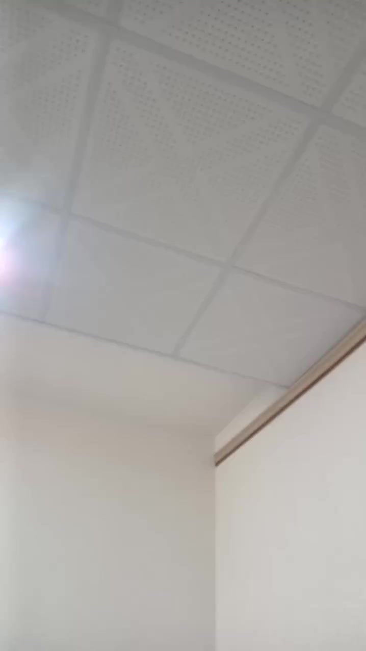 دار للبيع مساحة ٢٥٠ متر بي غرفتين وصاله استقبال ومطبخ وصحيات الاتصال على الرقم *********** او واتساب  قرب المضيف الإمام الحسين عليه السلام في القصيرين
