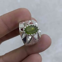 زيرجد افغاني • من غير معالجات • ٤ قيراط