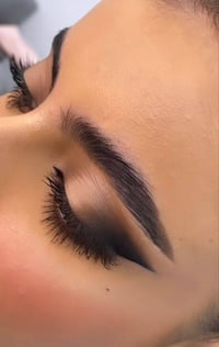 صالون كوافيرة • أسطنبول • 10ص-2ليلا