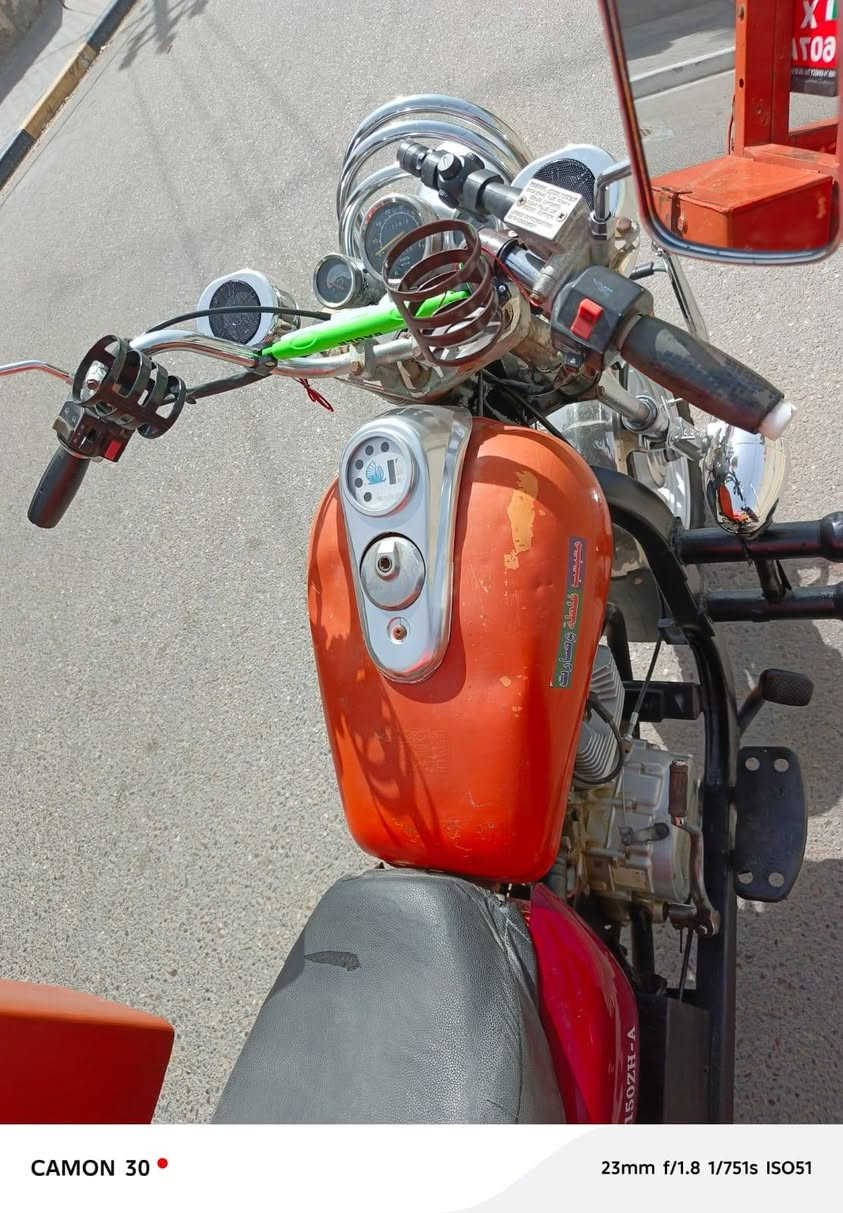 مكلف بنشر ستوته امتار رقم وسنويه انكليزي صاحبه موجود وشرط تحويل موديل 2016 جاهزه كهربايات نكره سلف جاهزه ونضيفه اسعر 1850وبيه مجال مكني بصره قبله حي شهداء الهاتف ***********
