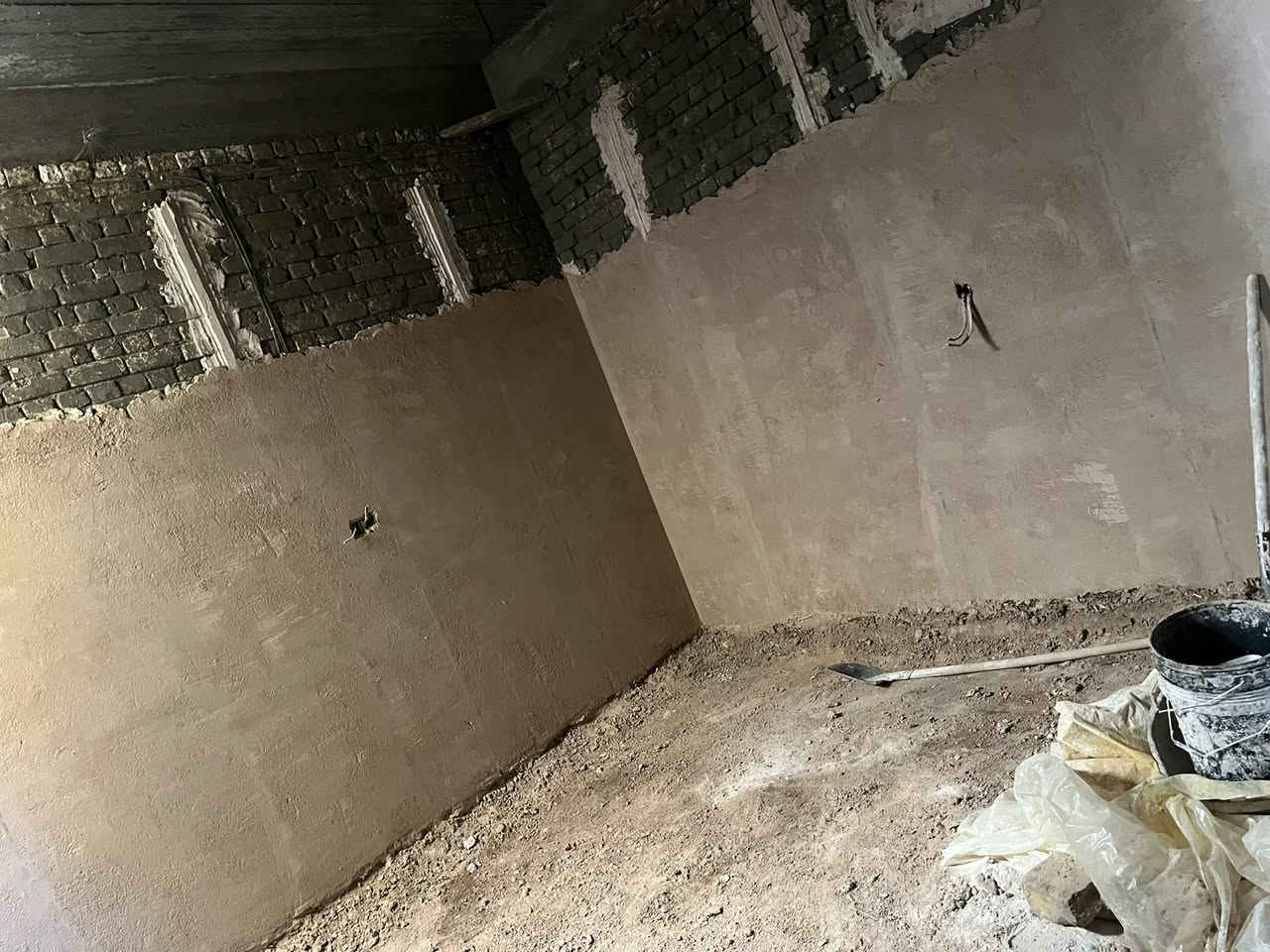 شغل درجه ولى كادر متخصص لبخ سمنت جص بورك ناعمه نثر شغل حسب طلب شغل علا متر مكطوعه يوميه حالين متفرقين ***********
