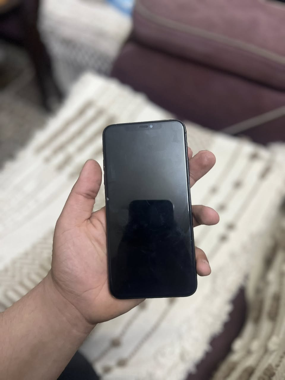 السلام عليكم ايفون 11 برو ماكس
ذاكرة 64 بطارية 74 بلادية شاشة مبدلة من شركة ابل بالخارج بيها فطر بسيط مامأثر على المس السعر 220 الرقم ***********
