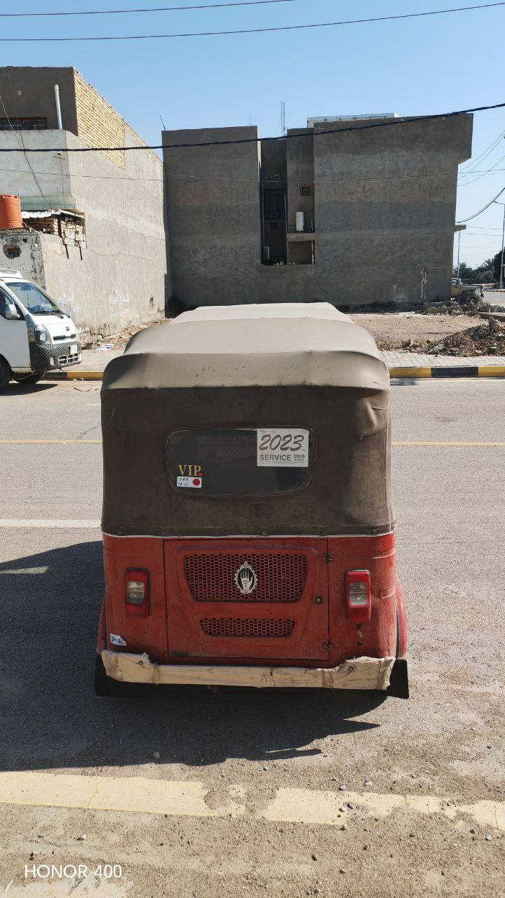 تكتك موديل 2022كفاله رقم لوحات طالعه مداور ثاني يوم سعر خاص *********** واسط قضاء الحي
