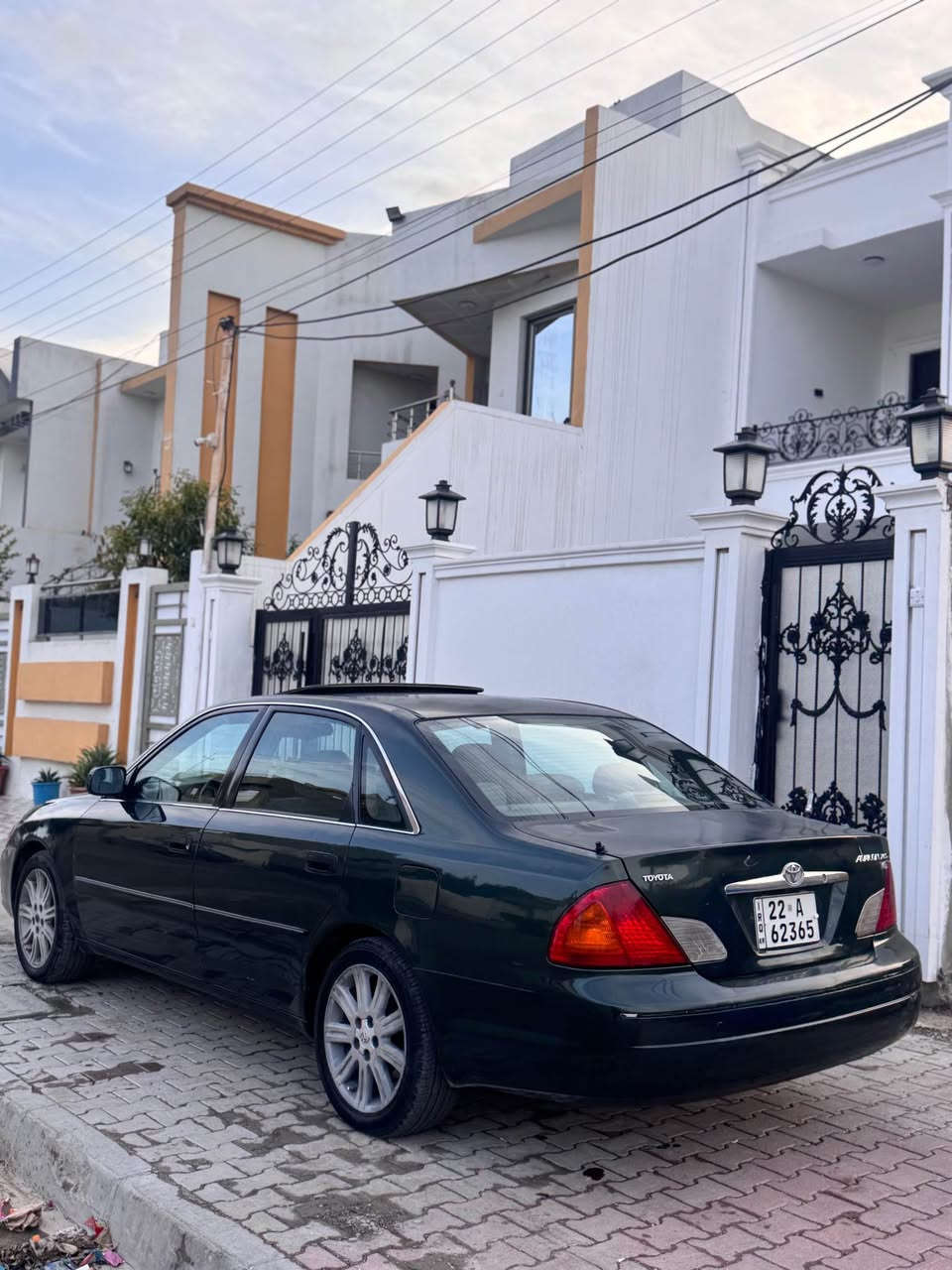 سلام عليكم 
افلون 2002 تحويل اصل بسمي 
1/1 
فقط 3قطع كلير جماليه 
باقيه ع وضعيه الشركه كلش جديده 
محرك بشرط 
تبريد تدفئه بشرط 
سعر 79 وبيها مجال بسيط 
*********** كركوك, العراق
