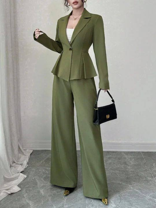 البضاعه الحلوه الجديده توفرت عدنا 🛍️🛒
طقم كامل القميص والبنطلون 👖👕
بسعر حيل مناسب بـ ٣٥ 💸💸
والتوصيل مجاني علينا 🥳🥳
رقم ***********
