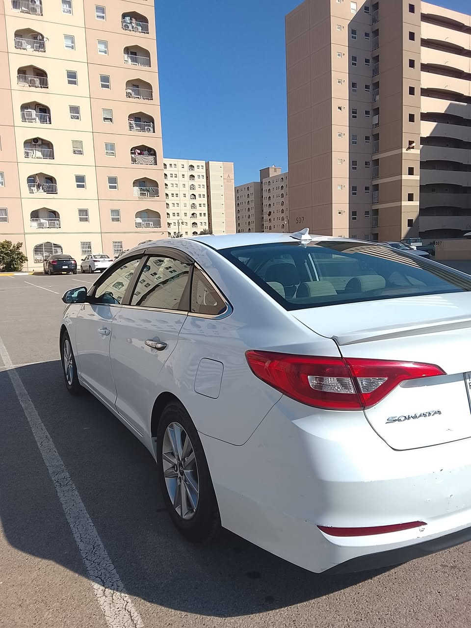 السلام عليكم
سوناتا 2016 وارد امريكي
محرك 2400 GDI
رقم بغداد
حادثها جاملغ السائق فقط مصلح نفسه 
بدون تبديل
بيها صبغ بنيد وقماره بسبب تكشير 
ماكو قطرة معجون
السياره كلها ليبل واحد
سعر ( 128 )
وأن شاء الله بيها مجال بعد المعاينة والفحص
عنوان بغداد مجمع بسمايه 
***********
