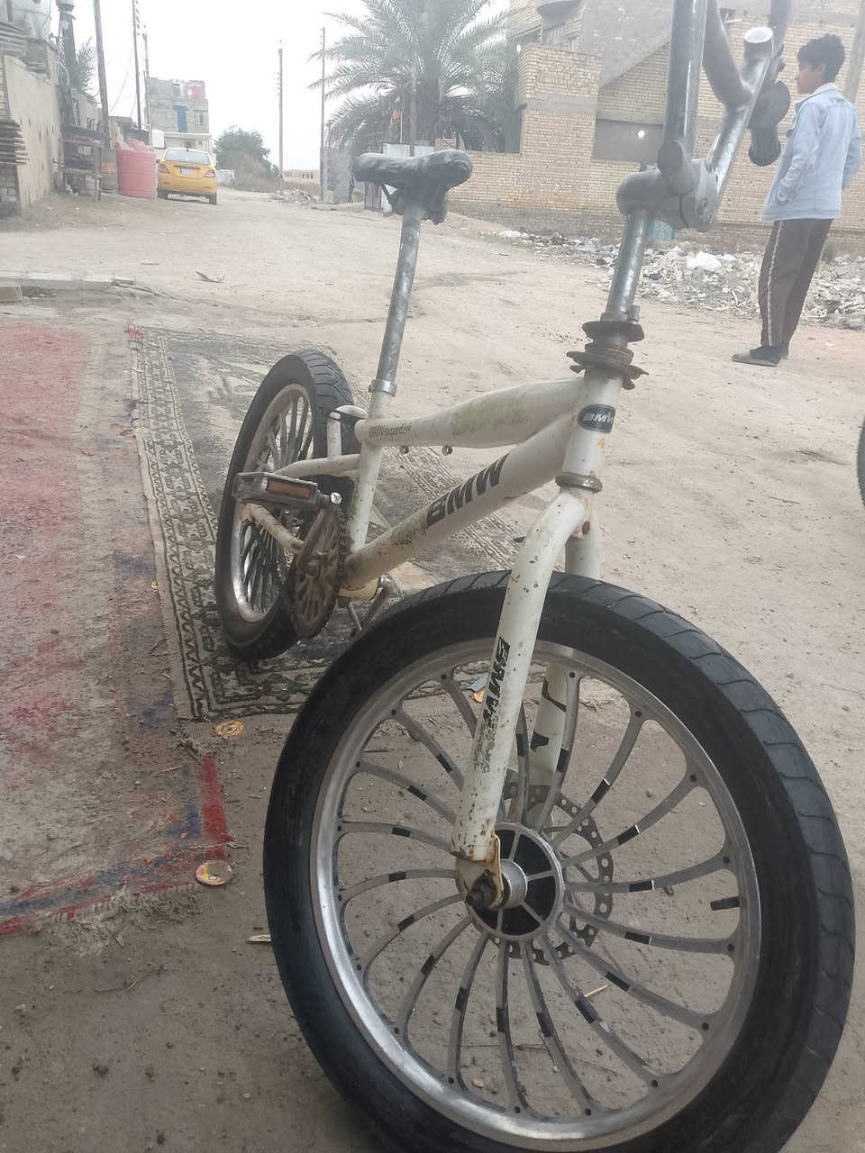 اسلام عليكم عدي بايسكل بيئم اكس حجم 20 للبيع السعر 35 وبي مجال
الاستفسار ***********
