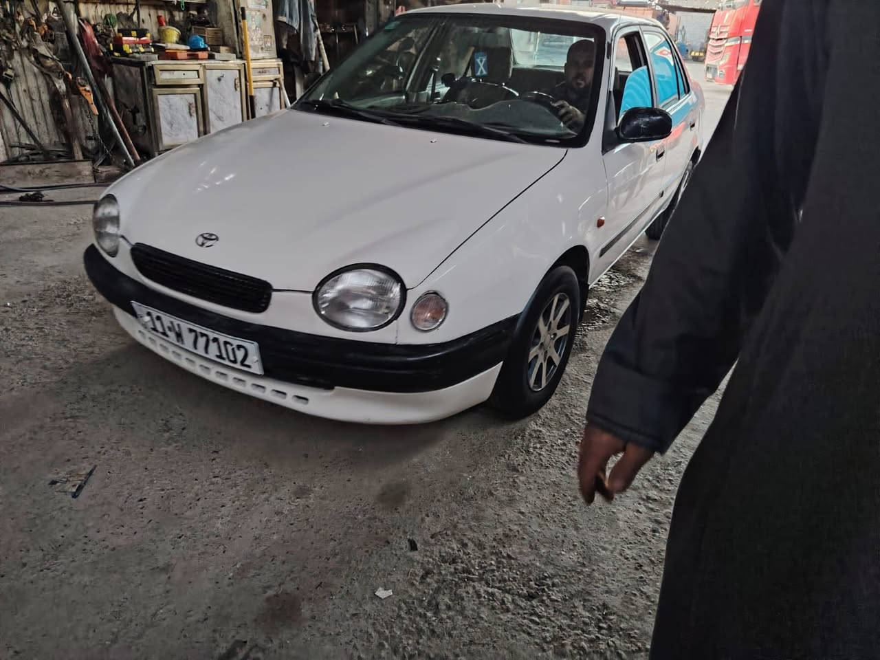 تيوتا كورلا  مديل 99 ام عيون بيها تبخير قليل
تخم تايرات جديد باتري جديد راديتر جديد صدر كامل جديد دوشمه جديدة 
ترايك وين متريد السعر 50 وبي مجال 
للاستفسار ***********
