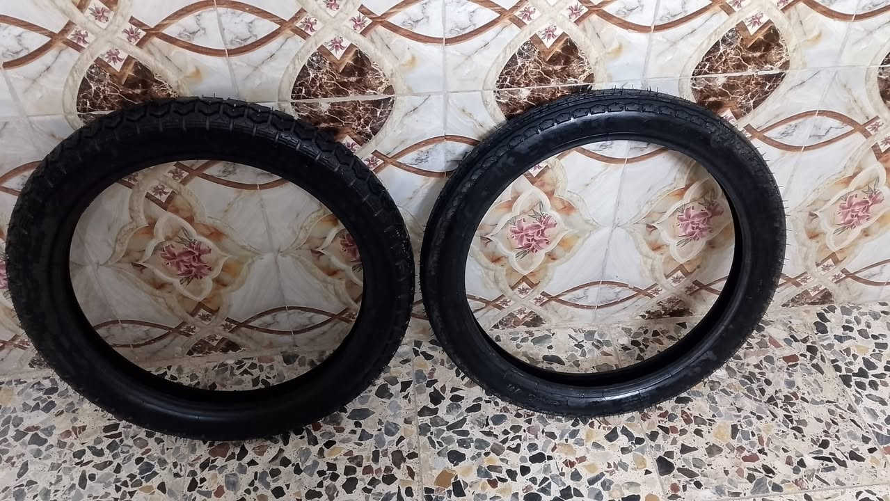 سلام عليكم متاح تايرات دراجه ايراني صارلهن 4 ايام نازلت من الرمبه  (جوب) سعر 40 مكاني بغداد مدينه الصدر متواحد واتساب ***********
