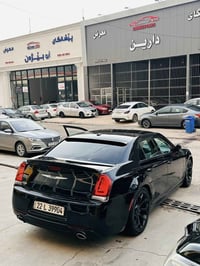 عندي اوباما موديل2012 سياره محدث2018  ٢قتع بدون دواخل بدون ارباگ  مواص...