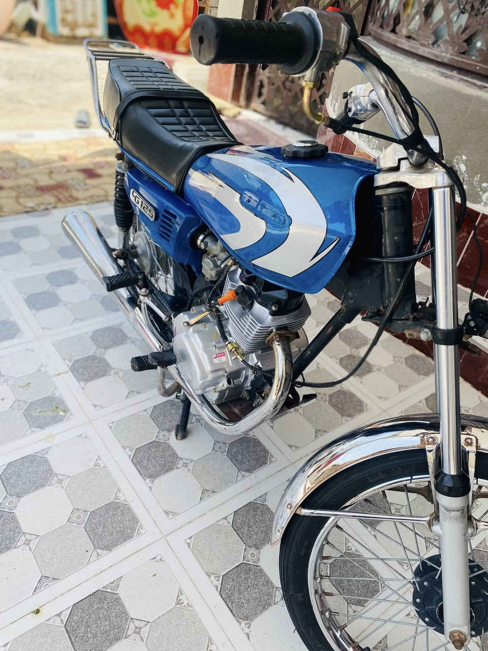 دراجه  ادوات نامه للبيع مكينه ماصرلها اهواي من شادها  مكينه  سيجي ام لحربه دراجه مفوله تجي وشوف موجود متواجد راسلني خاص وتدلل


**إذا كنت صاحب هذا الإعلان وتريد حذفه لأي سبب، رجاءا أرسل رسالة إلى الدعم الفني**