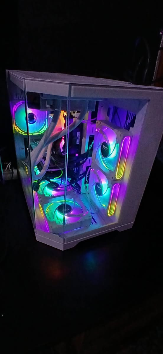 مكلف بالنشر 
تجيمعة PC فووول مواصفات 
المواصفات : 
Ryzen 5 9600X
RTX 4060ti
32 Ram DDR5 6000 HZ
ssd 1 TB  m.2
تبريد مائي 
ماوس وكيبورد  باقي المواصفات
مستعملة شهر ونص تقريبا اخت الجديدة حتى الضمان بعده بيها  بالصور السعر الاتصال على الرقم بيه وات ساب 
***********
