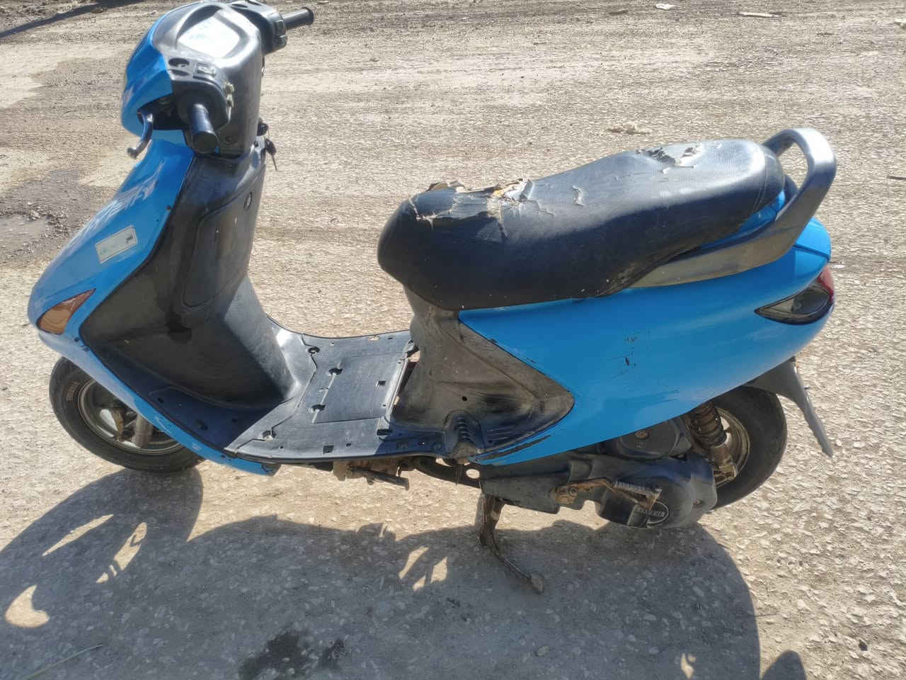 ب 225 وبيه مجال شغاله مكينه حلوه عوزه ترتيبات بسيطه ديوانيه بالخصيمه.


**إذا كنت صاحب هذا الإعلان وتريد حذفه لأي سبب، رجاءا أرسل رسالة إلى الدعم الفني**