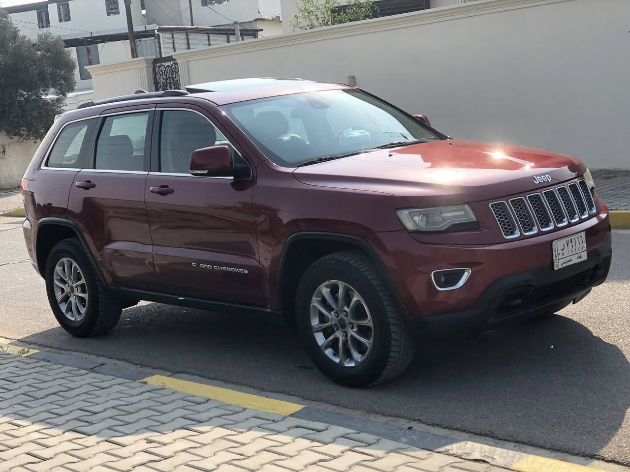 للبيع
جيب لاريدو موديل ٢٠١٤ وارد خليجي 
رقم بغداد محرك ٦ سلندر 
فول موصفات 
سياره مكفوله من الحادث فقط شخط بالبابتين الصفحه اليمنه صاربيها صبغ من النص وجوه سياره جاهزه للاخير جديده 
#السعر ١٩٤ وبيها مجال 
مكاني المحموديه 
للستفسار ***********
