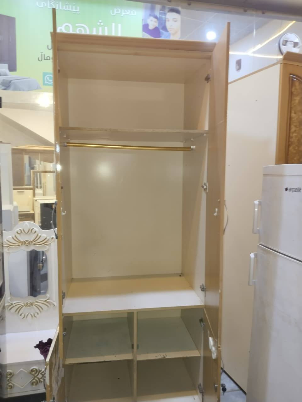 كناتير للبيع سعر 100 للتواصل ***********
