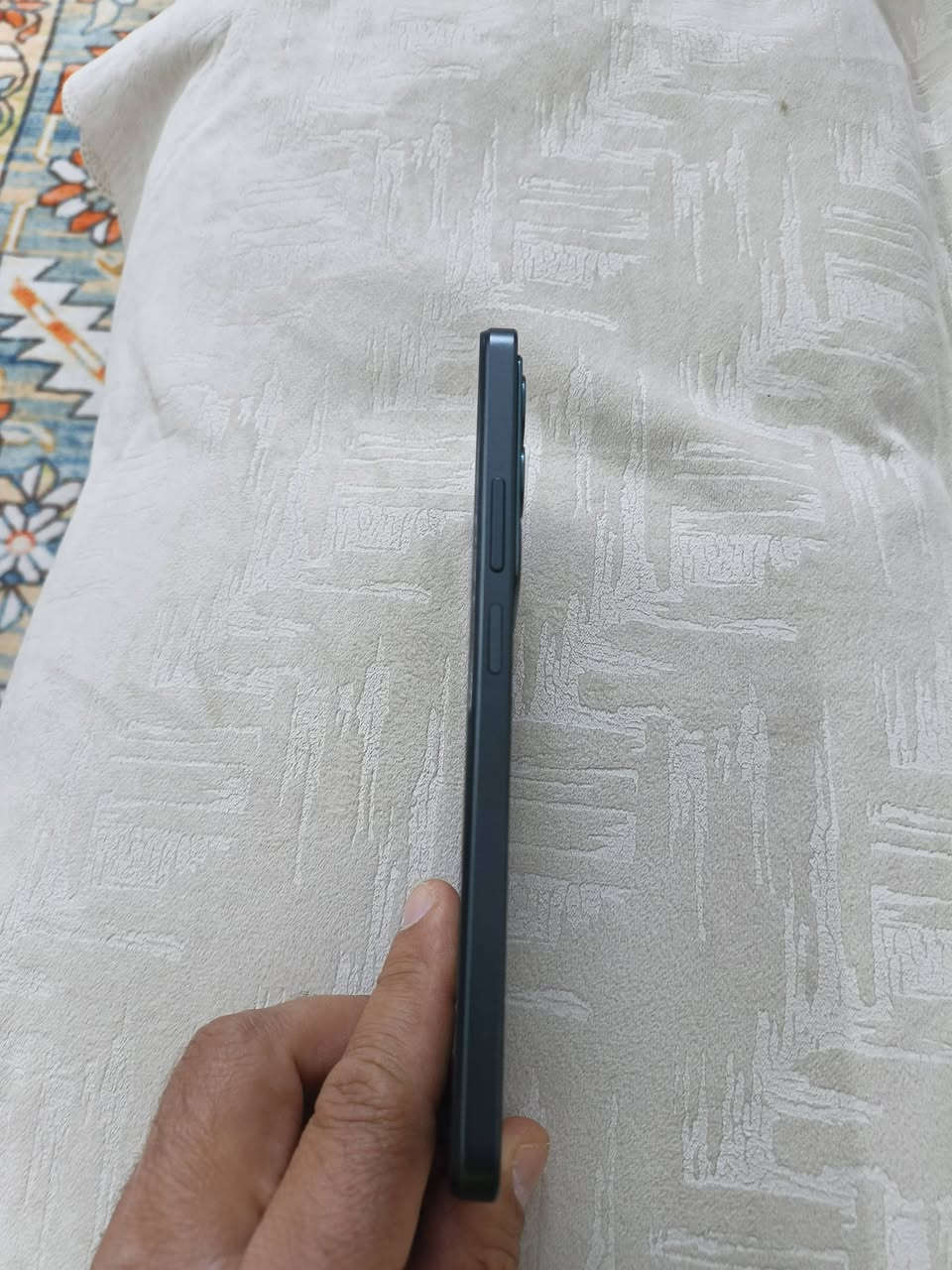 السلام عليكم
جهاز ريلمي S71 
الذاكرة ١٢٨ 
الرام ٦ مع توسيع ١٢ 
الجهاز جديد استخدام شهرين فقط
اريده ١٥٠ 
العوان جسر ديالى القديم العريفيه مقابل جامع المهيمن 
الرقم ***********
