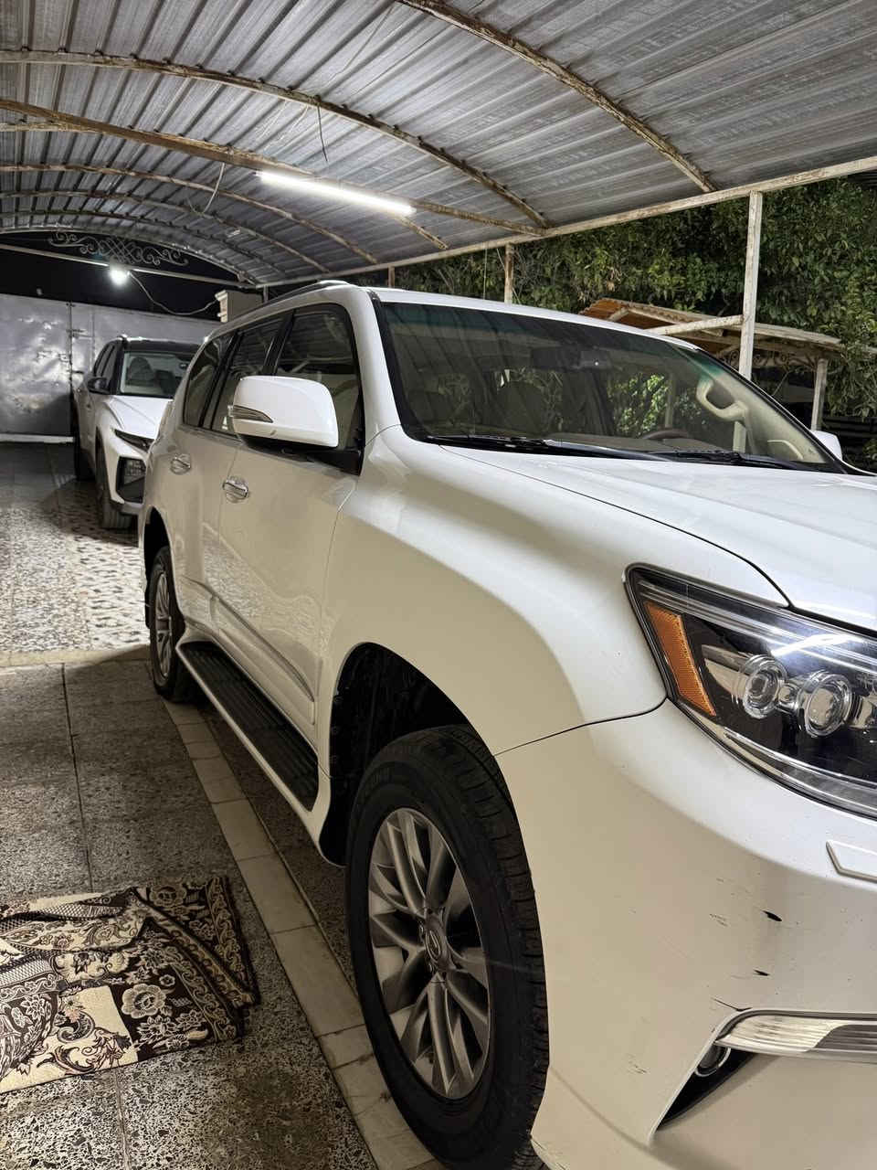 لكزز برادو موديل 15 خليجي
بريم 
محرك 8 سلندر 
ماشية 250 الف حقيقي 
بااسمي و شرط التحويل 
مكاني بغداد 
السعر 325 ورقة و بيه مجال 
***********
