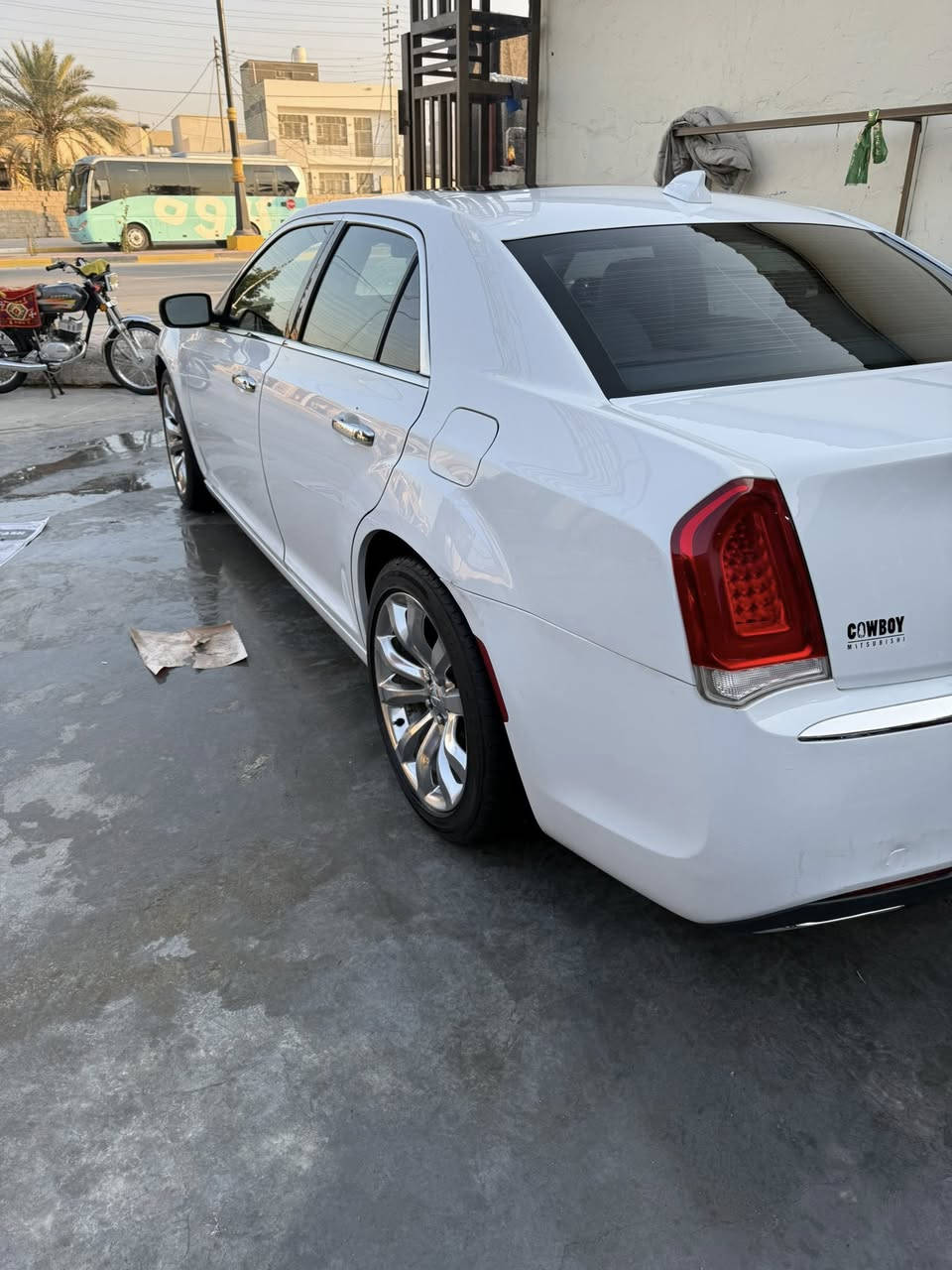 السلام عليكم
‏للبيع أوباما سي ‏16 معلايه 23
‏طبعا مواصفات ال سي معروفة راح اذكر المواصفات

‏ ‏تشغيل عن بعد

‏بانوراما

‏كشنات جلد داخل بيجي 

‏تدفئة تبريد بال كشنات 

‏تدفي ستيرن 

‏ ‏كير ماوس نظام سبورت 

‏ ويل 20 كروم

‏ ‏لا يت زينون عدسة

‏علماً أن السيارة وارد كندا حادث ‏جاملغ وبنيد

‏دور الخلفي بارد 

السيارة دخول جديد رقم بغداد دولي 

سنوية لل2031

السعر خاص 210 وبيه مجال 

السيارة مامشتغله خط

ملاحظة الكير والمكينة والحدادية كفالة 

السيارة باسمي تحويل ثاني يوم 

للاستفسار الاتصال على الرقم *********** مكان السيارة كربلاء
