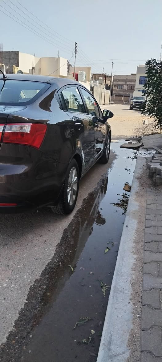السلام عليكم كيه ريو للبيع وارد خليجي موديل ٢٠١٤مكفوله كفاله بس بيه جراد السياره مامبولشه متروكه بلشمس مكينه ١٦٠٠ رقم بصره انكليزي تحويل مباشر موجوده بالبصره نظران مواصفاتهه تحكم ستيرن جهتين اشاير بلمارايه مراياته شفط بلوجكترات كامره خلفيه وشاشة ويل كب حته السبير ماشيه ١٢٠ السياره مال بيت استفسار علرقم موجود *********** السعر ٩٠ وبيه مجال كلش قليل

