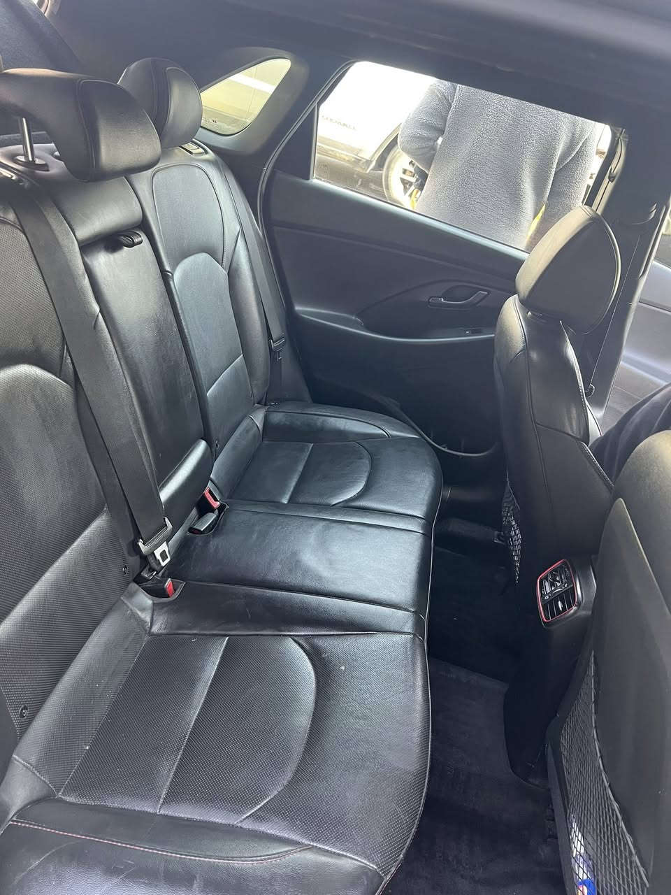 يا الله
للبيع النترا GT 2020 1600 tourbo gdi
ماشيه ١٢٣ ميل قابل للزياده 
امريكي حادثها جاملخ وبنيد بامريكا وبالعراق مبدلة باب عكس السايق ماواصله لغود ولاشاصي 
بيها عطاس بلادي وشوته رياضيه بلاديه 
حدادية صدر فول وماكينه وكير شرط 
السياره ادامات يم مركز كونترول ودهن ومبدل والماكينه قبل ١٥ الف ميل كصة من سياره ماشية ٢٠٠٠ ميل اخو الجديد يعني بالعافيه عاللي ياخذها والكير ادامات يم شركة المهندس حسن 
وحدادية الصدر كلها يم مركز اليقين بشارع مطار المثنى
مواصفات
موجود منها قطع قليله ببغداد 
داخلية الN line  الكير فتحات التبريد الكشنات علامة الN
تدفئة بالكشنات 
اوتو هولد وبريك دكمه
تبريد قطعتين امامي وخلفي فول بروده بعز الصيف وتحكم كل جهة منفصل مال سايق ومال راكب
وضعيات قياده سبورت وعادي 
صوت سياره رياضي
شاشة ابل كاربلاي
تحكمات ستيرن جهتين ومثبت سرعه تحكمات
سياره عزم ٣٢٠ نيوتن قوة المحرك ٢١٠ هورس باور 
تحكم المقاعد  جاك يدوي 
Abs مانع انزلاق
لايتات ليد المرغوبة 
اشاير بالمراي
ويل ١٨ رياضي 
لايتات عدسات ليد ابيض زارع بيهم الوان متغيره
اربع تايرات ٢٥
حجر بيئه اصلي 
بيها رصعتين بباب السايق وتكحيل كلش قليل وبارد هم قليل جدا
حادث تبديل الباب وصبغه يم رياض المندلاوي باب تفصيخ
غراض السياره بالكامل متوفره بسوق بغداد 
دا كل تفاصيل السياره وهم السياره وضعيتها كلش حلوه بالعافيه عاللي ياخدها انا جاني السياره صار اربع سنوات فكل شي بيها على ايدي مو بياع شراي

سنوية واجازه باسمي سنويه لل٢٧ 
رقم بغداد ومكاني الدورة وتحويل ثاني يوم 
السعر ١٣٠ ورقه وبيها مجال قليل
للتواصل ***********
