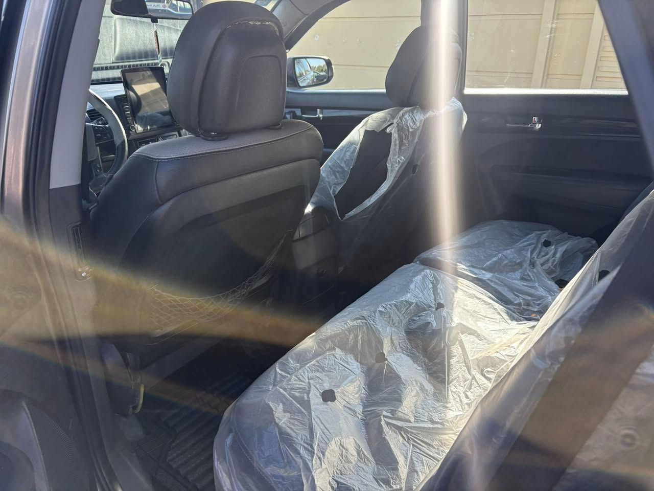 السلام عليكم كياسورنتو 2013رقم بغداد الجديد سياره مكفوله كفاله عامه
من الصبغ وتبديل ليبل واحد ماشيه ١٠٠km حقيقي محرك ٦ سلندر دوش السعر ١٤٧مجال بسيط
سبعه راكب
كشنات جلد
شاشه كاربلي
نحديد مسار
مانع تزحلق
محرك وكير مكفول صدر امامي خلفي جديد تبريد تتدفه شغال تخم تاير جديد شرط سونار وبيهه سونار للستفسار

‭٠٧٧٤ ٠٥١ ٧٢٧٥‬
