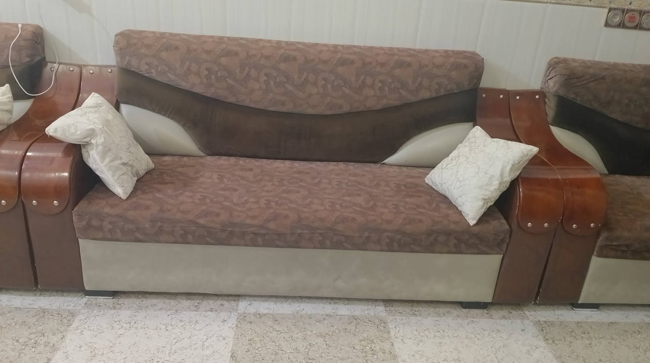 سلام عليكم طخم قنفات للبيع مثل ما موجود بل صور نضيف رايدها ٢٠٠  الف


**إذا كنت صاحب هذا الإعلان وتريد حذفه لأي سبب، رجاءا أرسل رسالة إلى الدعم الفني**