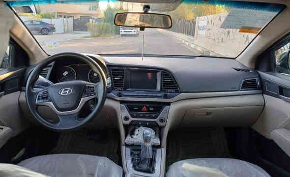 سلام عليكم النترا 2017  امريكي
مكينه 2000دوش 
ماشيه 97 
حادثها موضح بالصور  بدون دواخل كفاله من الدواخل السياره جاهزه مناقصها شي كير مكينه تبريد تخم تاير حداديه كلها جاهزه للاخير باسمي شخصيا  
كير ومكينه على وضع الشركه بلاد  ممفتوح بيها برغي  السياره اروح بيها للدوام وارجع جاهزه للاخير متذب عليها اي شي من ايدي 
عنوان شهداء البياع 
***********
السعر 117 مجال بسيط حك الجيه  مكلف بالنشر اتصال فقط اخوان بغداد
