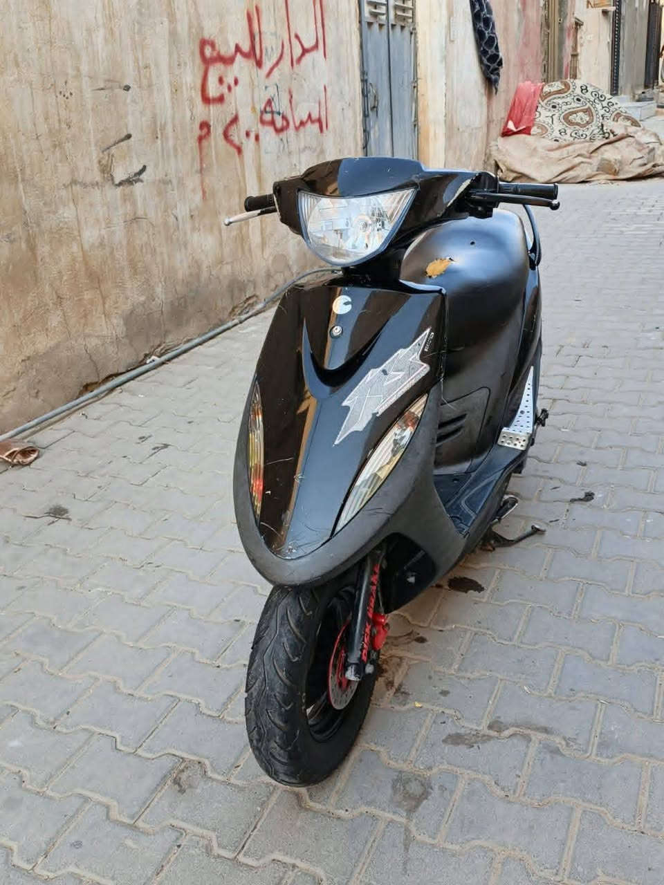 سلام عليكم  دراجه ماكس عدله 49 بلاد ما مفتوحه سعر 300وبيها مجال مستعجل عله بيعتها  ***********
