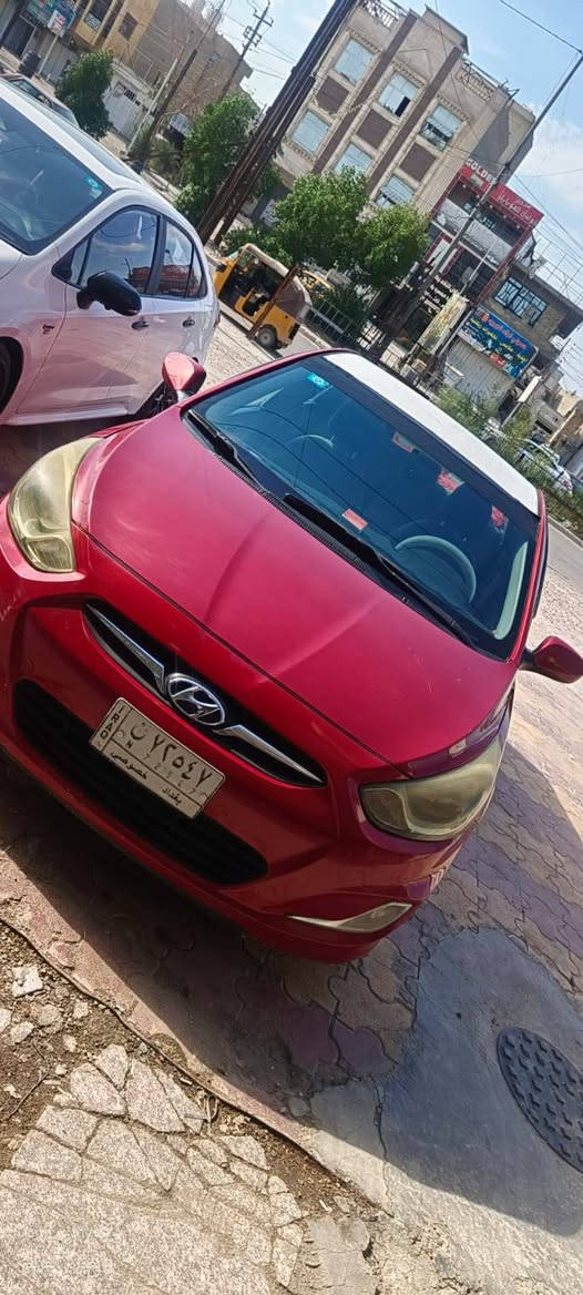 السلام عليكم سياره اكسنت موديل 13 سياره نظيفه 90% سياره جير محرك تبريد كفاله عامه سياره سياره ما بيها اي شيء نقص بيع طخه بالشامله وبيها ضربه بالصندوق مصبوعه صبغ عام ٧٠ وبي مجال  ***********
