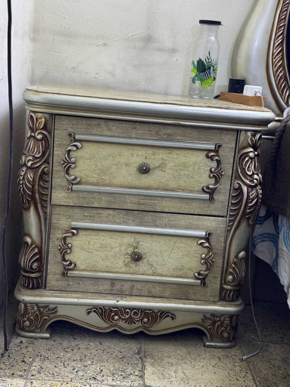 غرفه نوم تركي مستعمله بحاله جيده ب350 الف التواصل ع الخاص اوع الرقم ‭0773 371 1897‬
