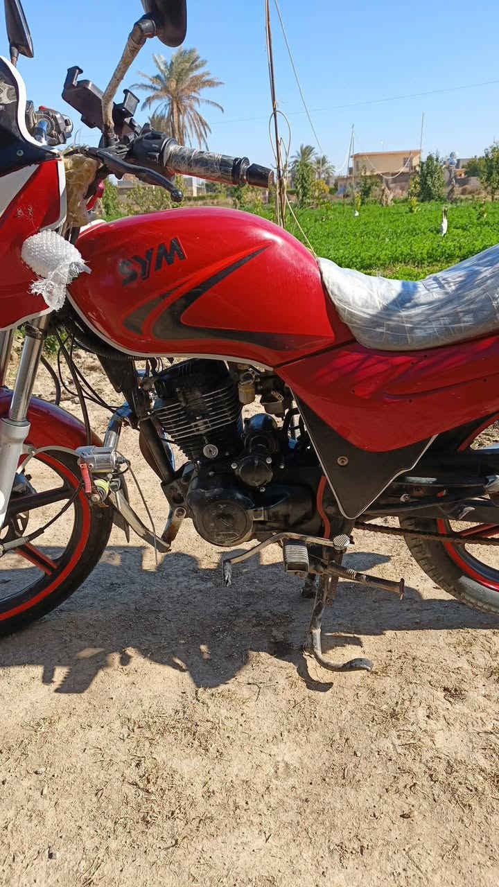 سلام عليكم سايم للبيع مابي اي نقص مسجل رقم وسنويه موديل 14 مكاني جزيره الخالديه سعره مليون و100 وبي مجال ***********
