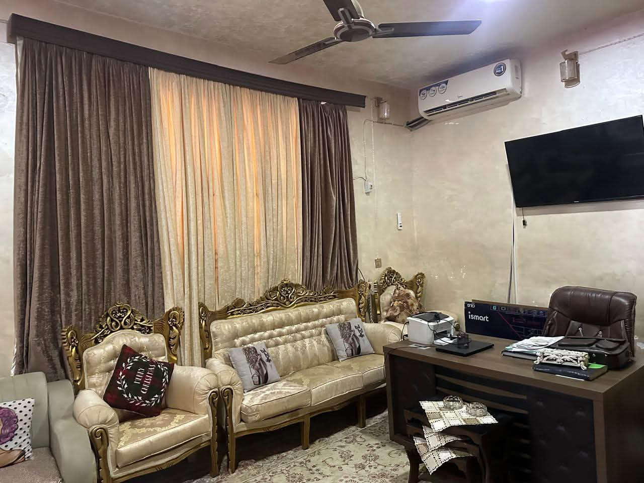 دار سكني للبيع 🏛️

📍 العنوان : ام الخيل الثالثة، قرب الحولي 

📈المساحة : 100 م وجه 10 م والعُمق 10 م 

يتكون من طابقين كونكريت مسلح الطابق الاول :-

- غرف نوم عدد 3
- استقبال
- مطبخ
- صالة عدد 2
- دورات مياه عدد 3

⚠️السعر : 150 مليون قابل للتفاوض

☎️ للاستفسار اكثر اتصل على. : ***********

أو

📍 زيارة مكتبنا الكائن في : خدمي المعلمين ، مقابل تقاطع سايدين ام الخيل

📤 مكتـب أحـمـد صـبـري للـعـقـار والـمـقـاولات الـعـامـه
