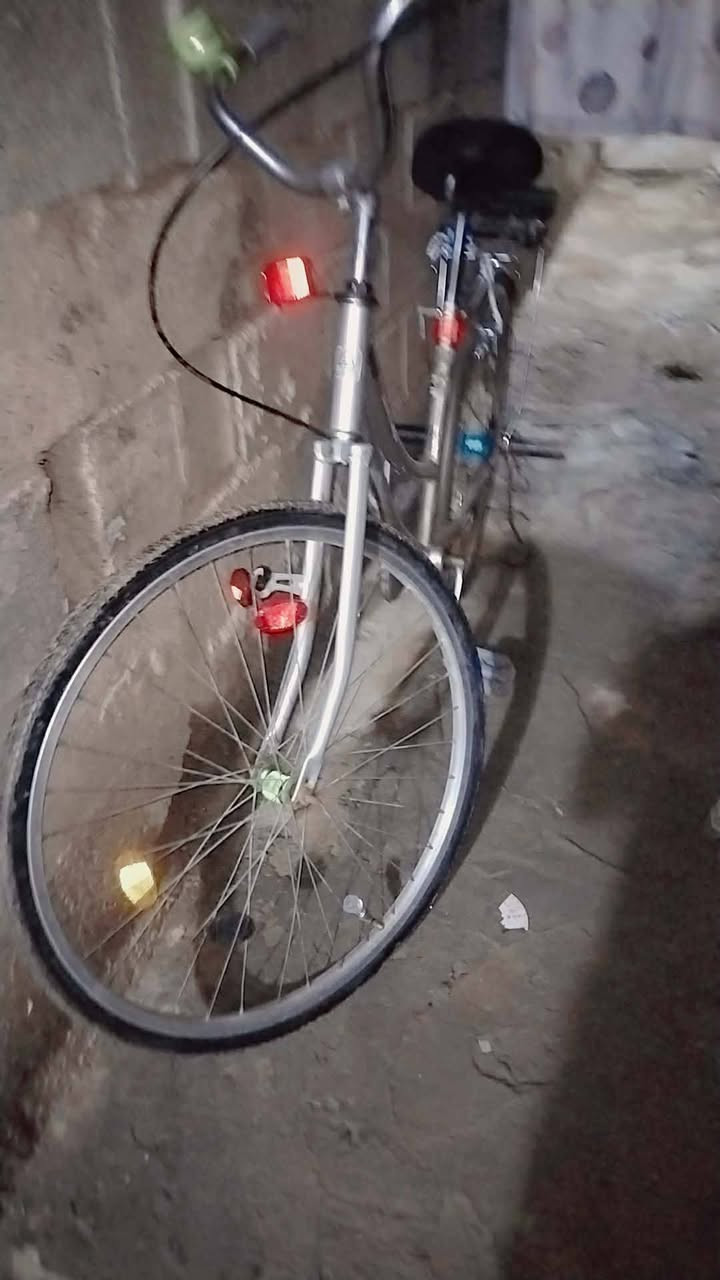 سلام عليكم بيسكل بناتي حجم 26 البيع قيم وخذ مكان أبو رمانه يم عماره كريم حوشيه


**إذا كنت صاحب هذا الإعلان وتريد حذفه لأي سبب، رجاءا أرسل رسالة إلى الدعم الفني**