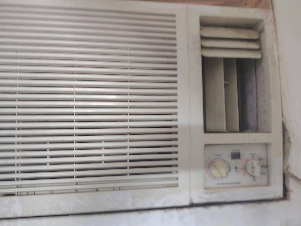 مكيف للبيع سعر ٣٠٠ فقط بدون تدفئه


**إذا كنت صاحب هذا الإعلان وتريد حذفه لأي سبب، رجاءا أرسل رسالة إلى الدعم الفني**