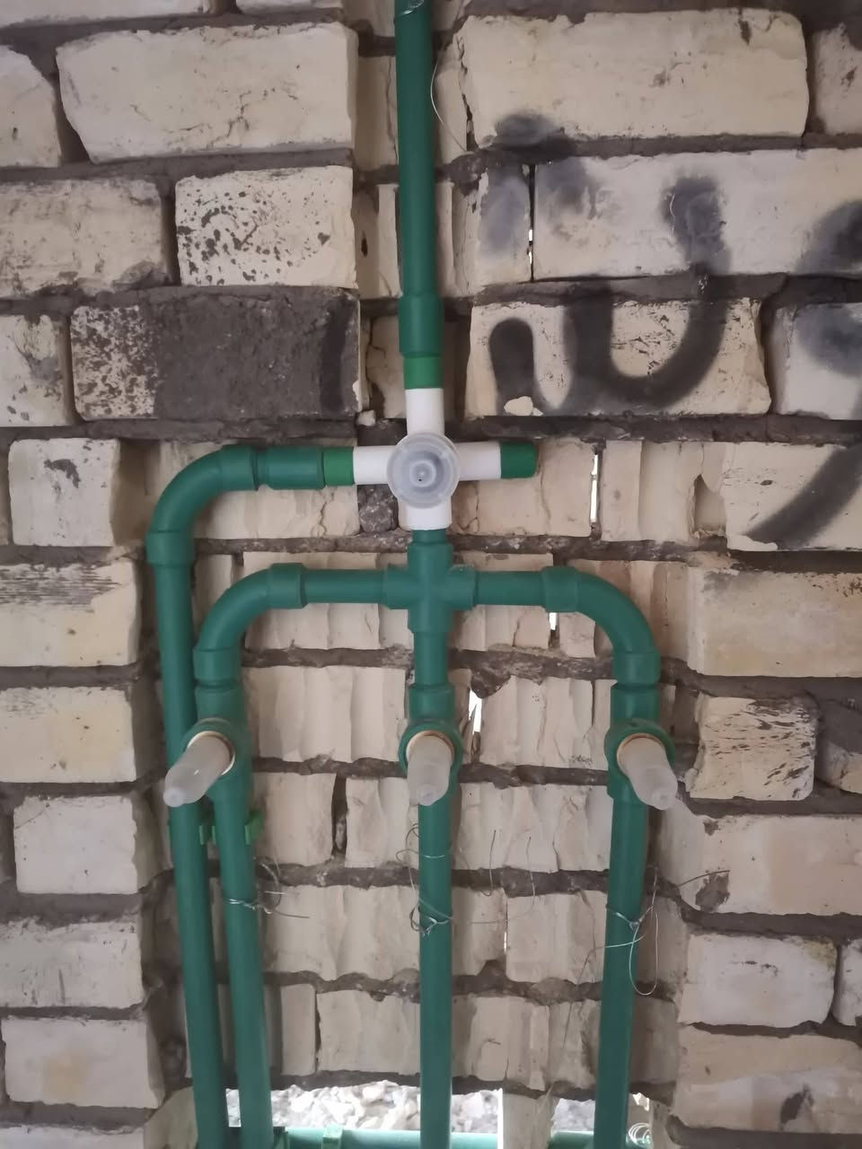 خلفه صحيات ماء مجاري في النجف ***********
