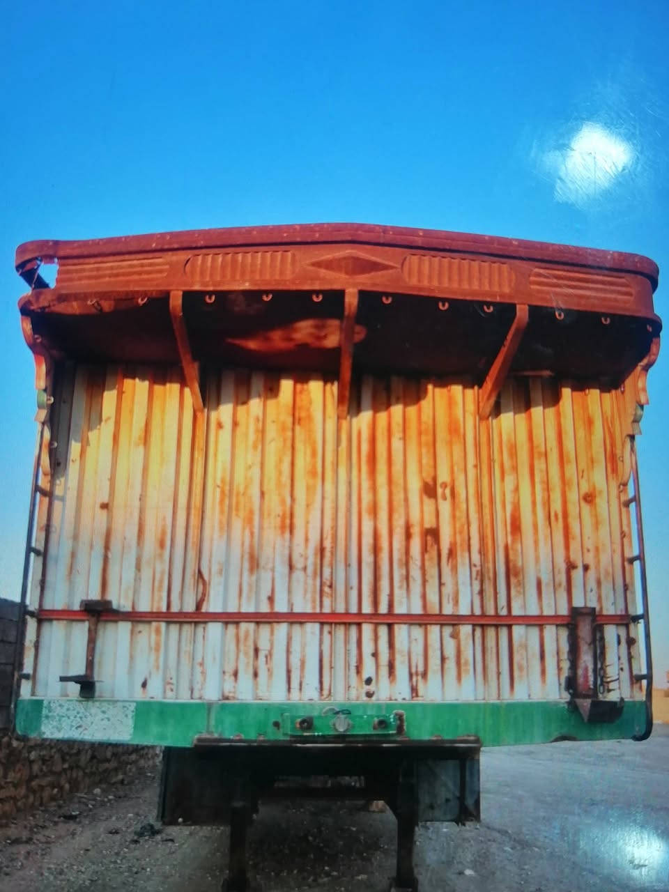 عربانه للبيع الطول 13,60شاصي الماني حداده سوريه ثلاث دناكير دناكير14مربع ثلااجه مطبخ صديك هوه كربأء جاهزه ع شقل كلش حلوه موجوده برمادي بناحيه الوفاء مكلف بنشر اتصال ***********
