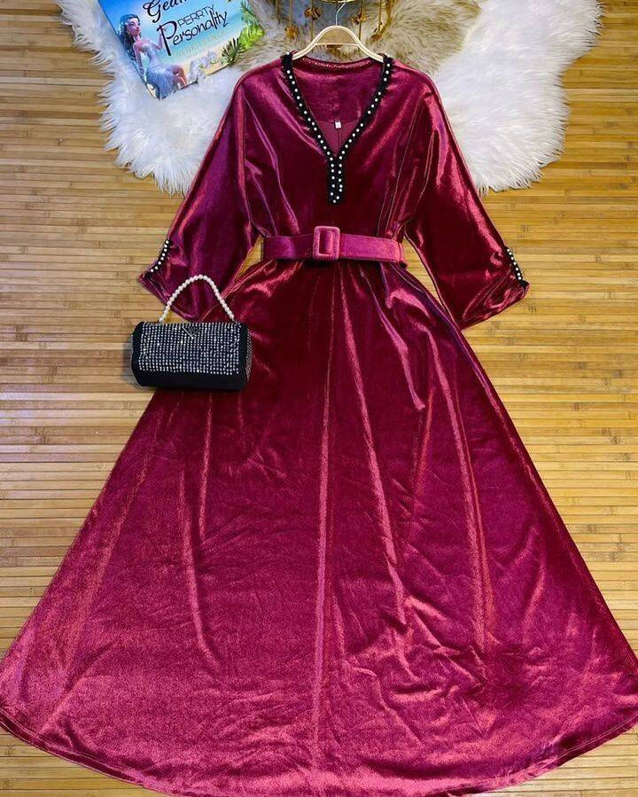 الاستفسار والحجز فقط واتساب+9647775744834
تطريز لولوه 
السعر  20
الو الاسود  متوفر  جميع القياسات من ٣٨ الى ٤٨
